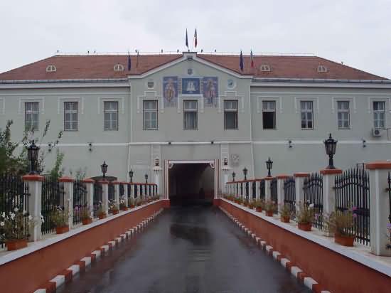 A szamosújvári börtön főbejárata